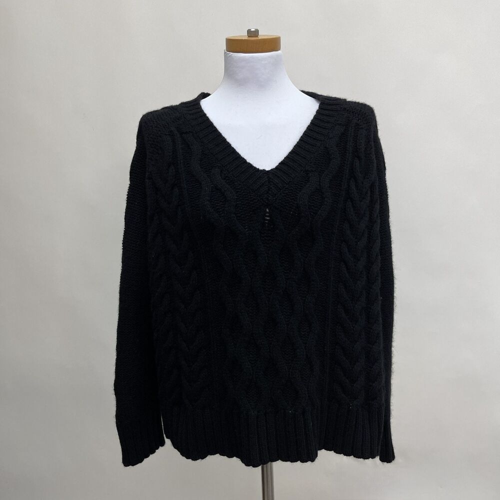 Max Mara Weekend Women's V-Neck Sweater Medium Black 100% Virgin Wool